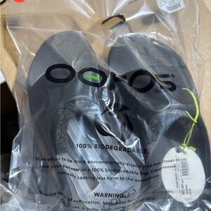 OOFOS Kids Sandals - Black